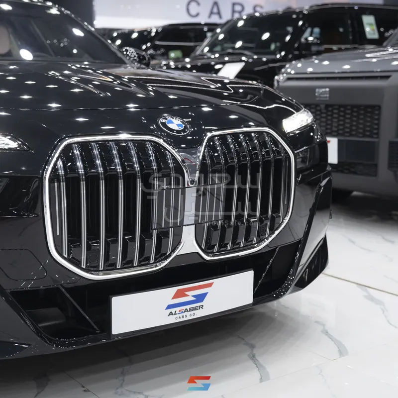 2026 بي ام دبليو الفئة السابعة 735أي