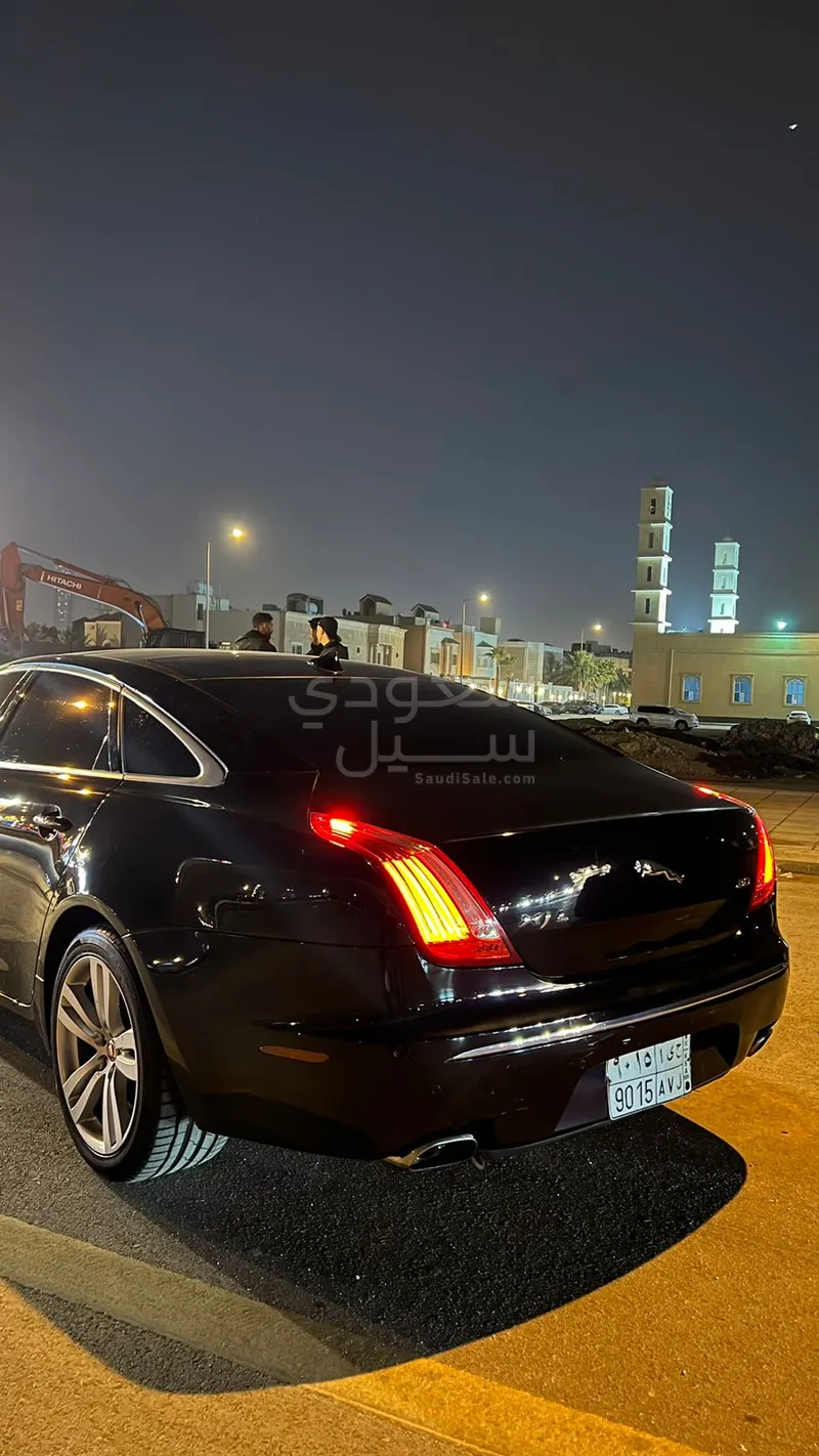 2014 جاكوار اكس جي 6