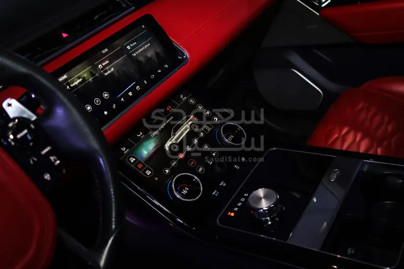 2020 Land Rover Range Rover Velar SV