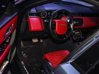 2020 Land Rover Range Rover Velar SV