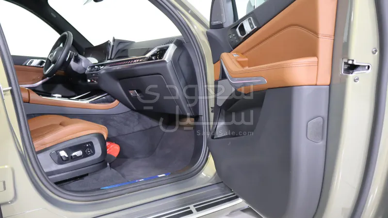 2025 BMW X Series 7 M kit