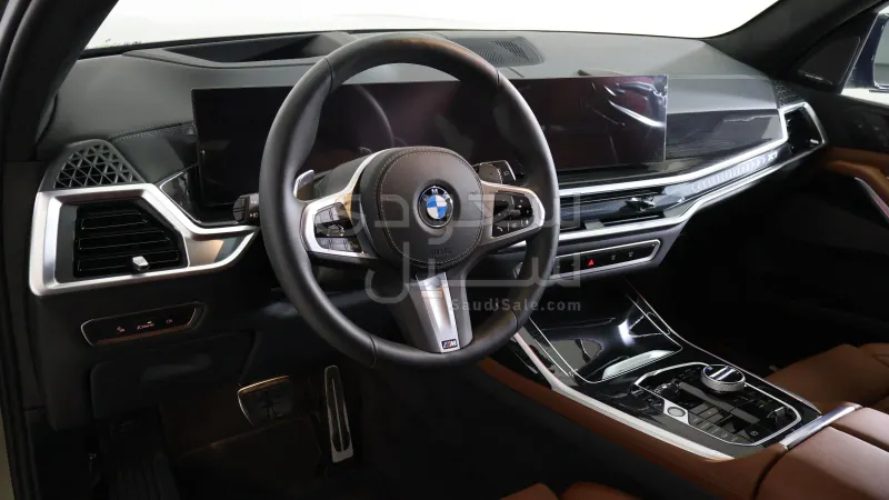 2025 BMW X Series 7 M kit