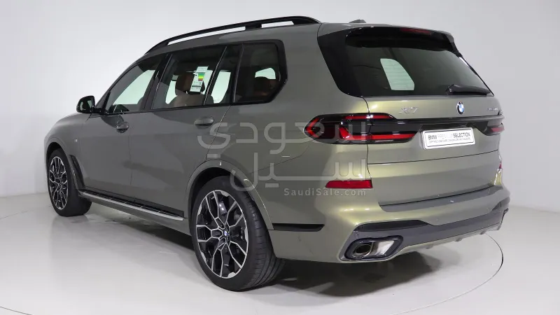 2025 BMW X Series 7 M kit