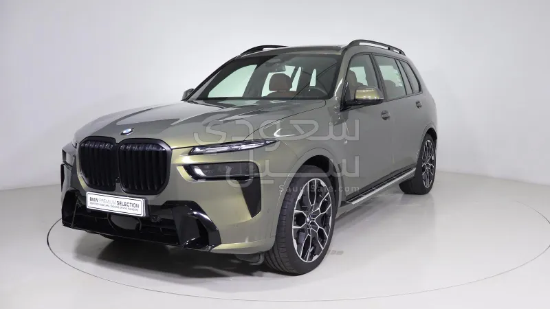2025 BMW X Series 7 M kit