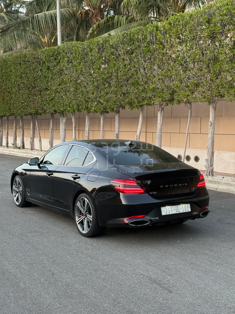 2024 Genesis G 70