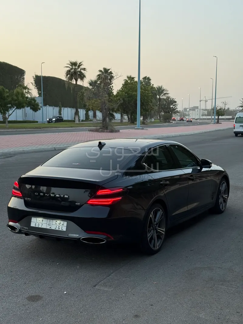 2024 Genesis G 70