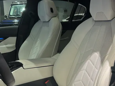 2025 BMW 5 Series 520i Mkit
