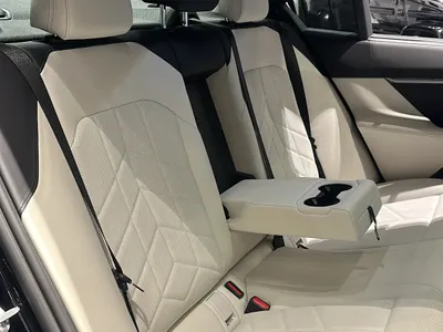 2025 BMW 5 Series 520i Mkit