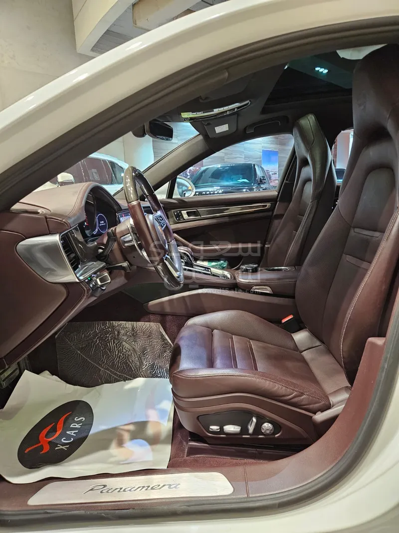2018 Porsche Panamera