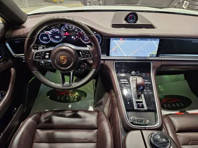 2018 Porsche Panamera