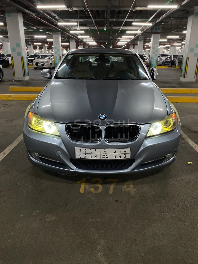 2011 BMW 3 Series 320i