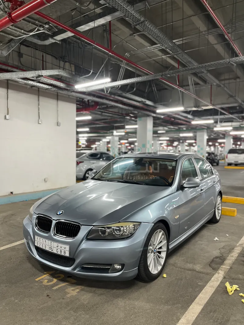 2011 BMW 3 Series 320i