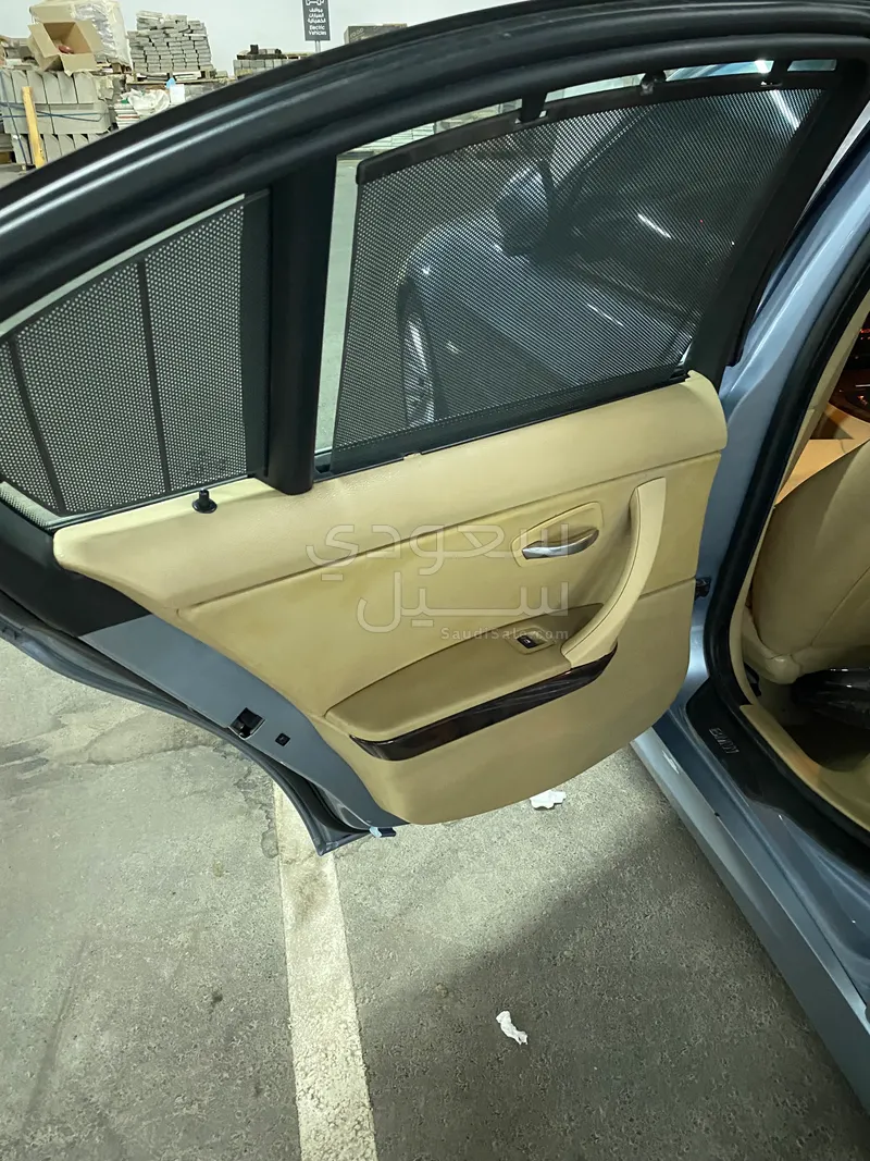 2011 BMW 3 Series 320i