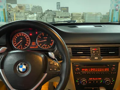 2011 BMW 3 Series 320i