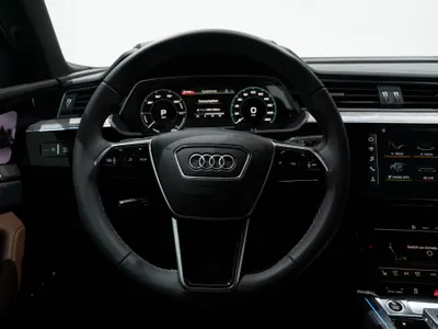 2023 اودي إي ترون سبورت باك اس لاين 55 كواترو
