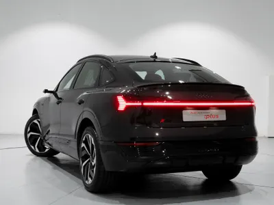 2023 اودي إي ترون سبورت باك اس لاين 55 كواترو