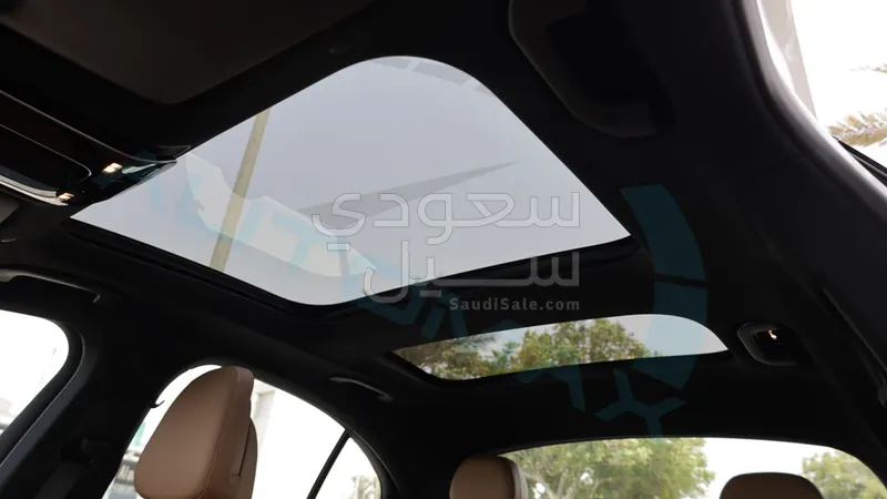 2025 مرسيدس - بنز إي 200 أي إم جي