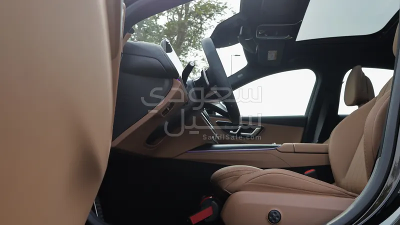 2025 Mercedes-Benz E 200 AMG