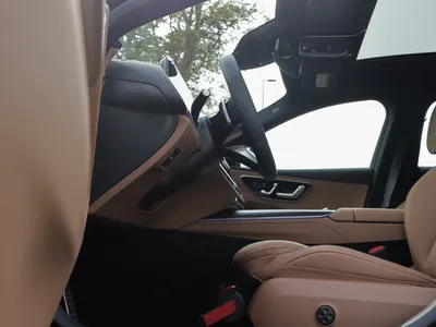 2025 Mercedes-Benz E 200 AMG