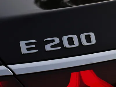 2025 Mercedes-Benz E 200 AMG