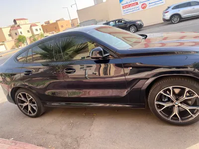 2023 BMW X Series 6 40i