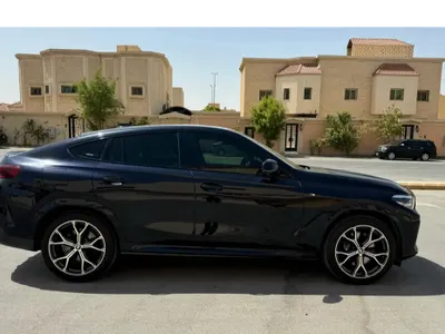 2023 BMW X Series 6 40i