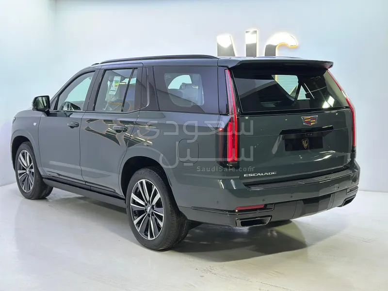 2025 Cadillac Escalade Platinum