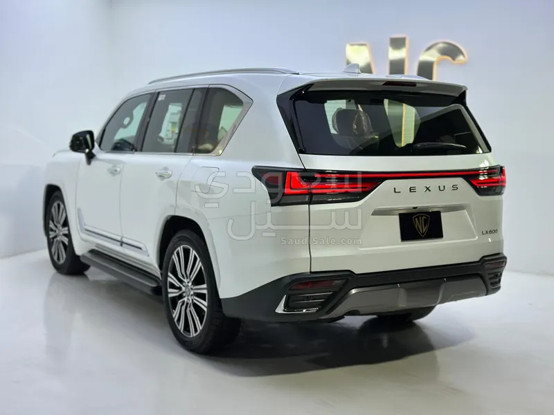 2025 Lexus LX 600