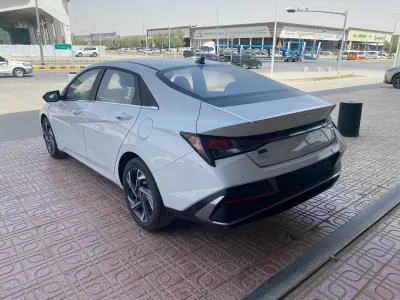2025 Hyundai Elantra