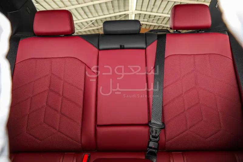2025 بي ام دبليو الفئة الخامسة 520 أي