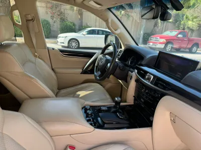 2018 Lexus LX 570