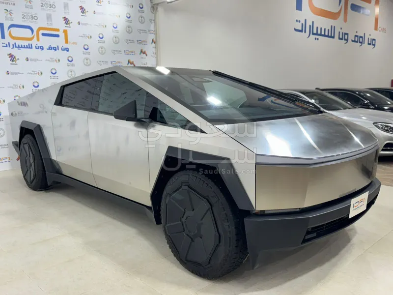2024 Tesla cybertruck Foundation