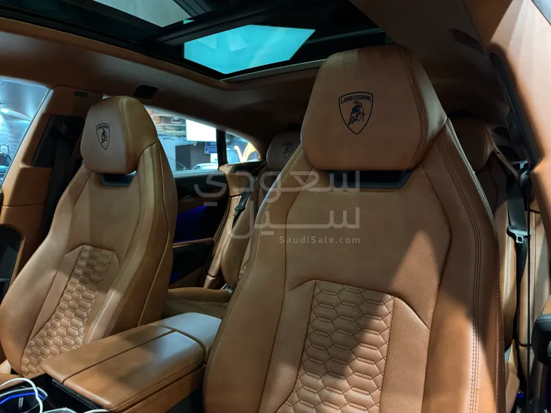 2022 لمبرجيني اوروس