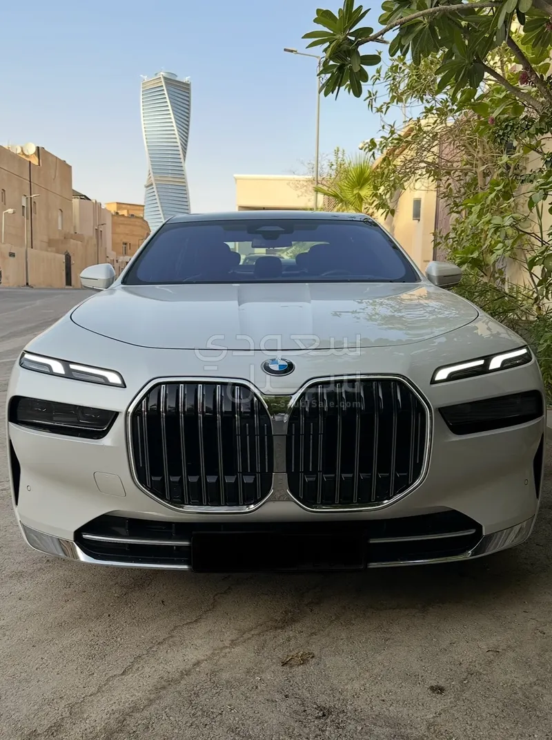 2023 BMW 7 Series 735Li