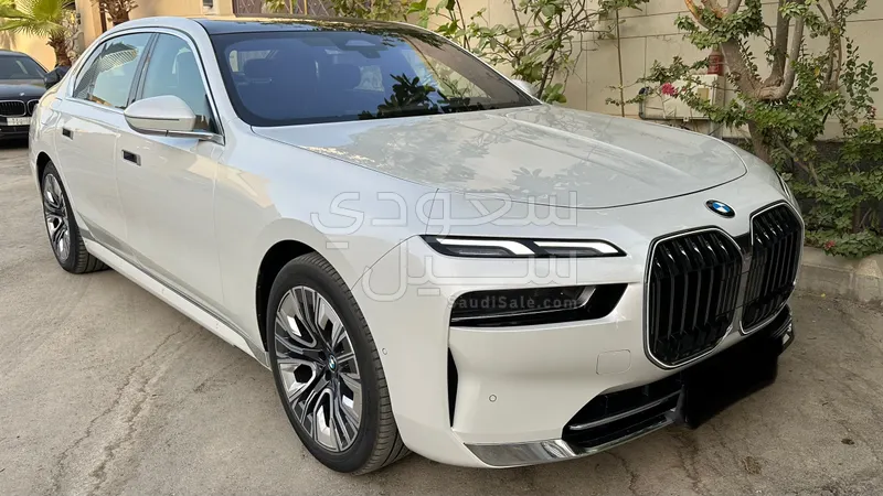 2023 BMW 7 Series 735Li