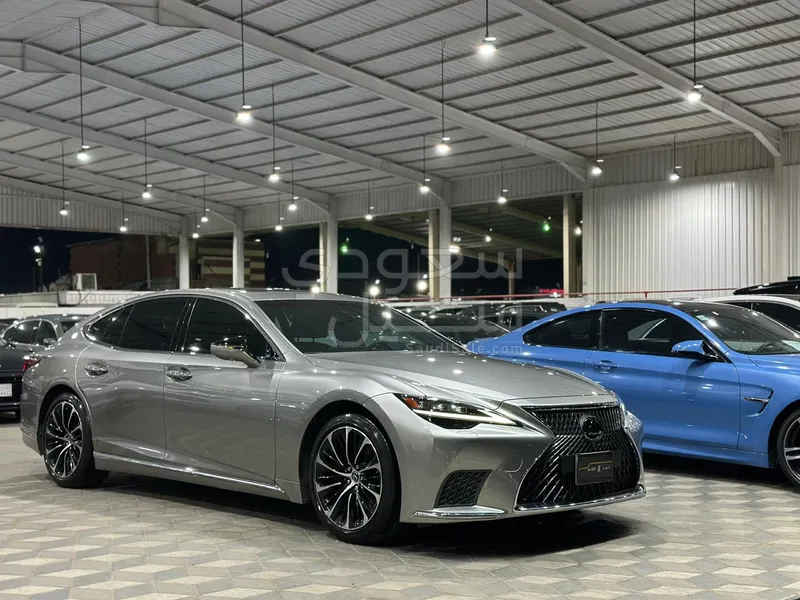 2022 Lexus LS 350