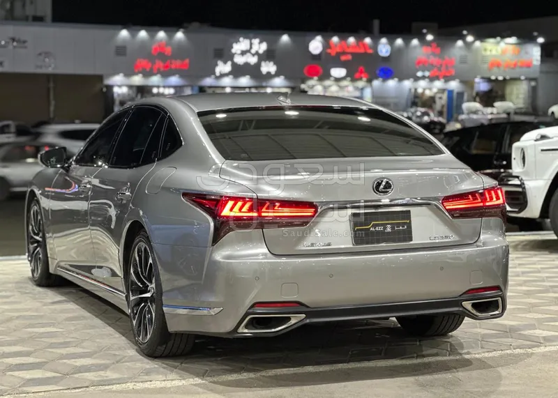 2022 Lexus LS 350
