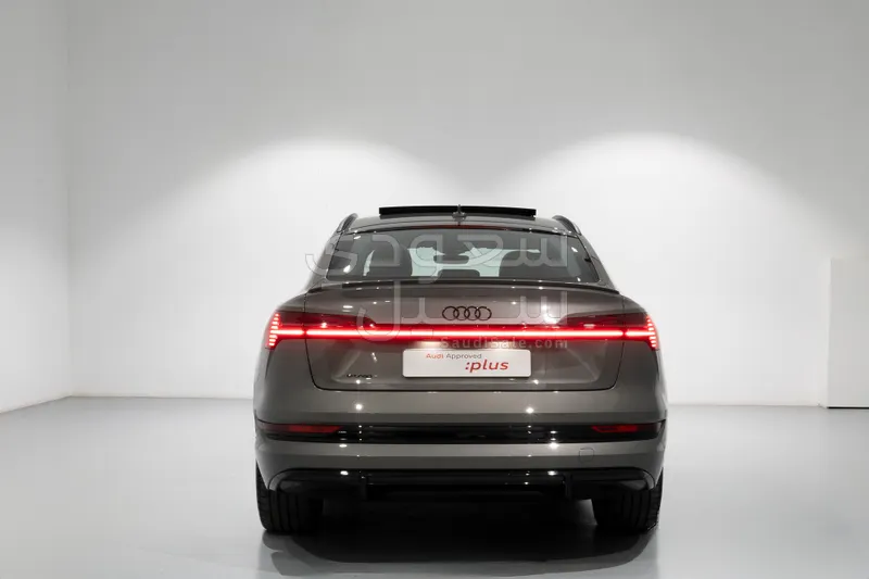 2024 Audi e-tron Sportback S line 55 quattro