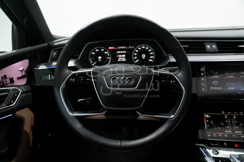 2024 Audi e-tron Sportback S line 55 quattro