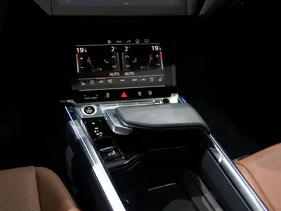 2024 Audi e-tron Sportback S line 55 quattro