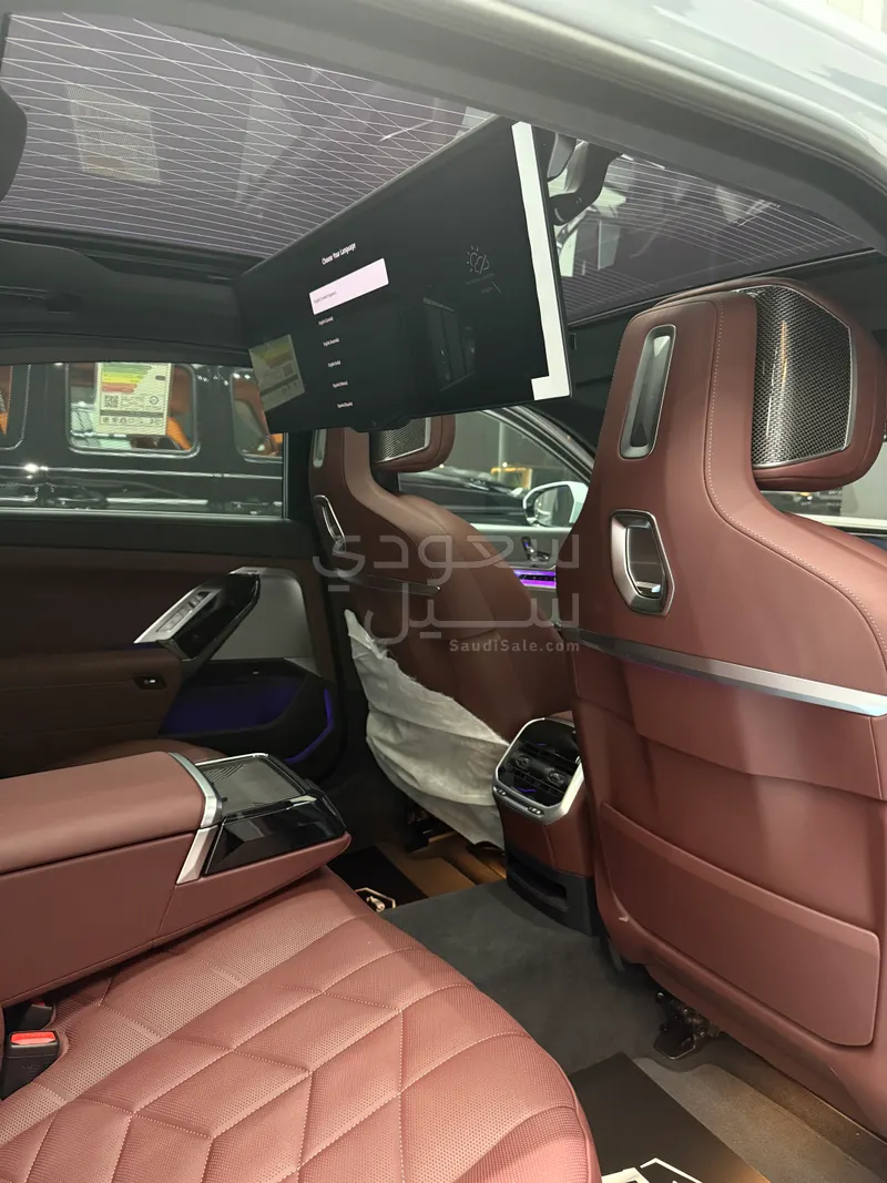 2025 BMW 7 Series 735Li Individual