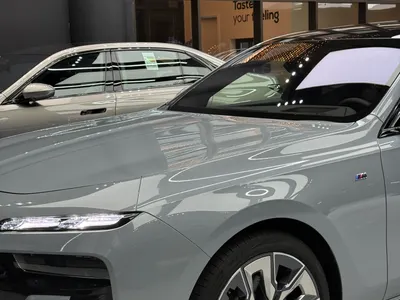 2025 BMW 7 Series 735Li Individual