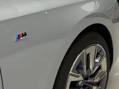 2025 BMW 7 Series 735Li Individual