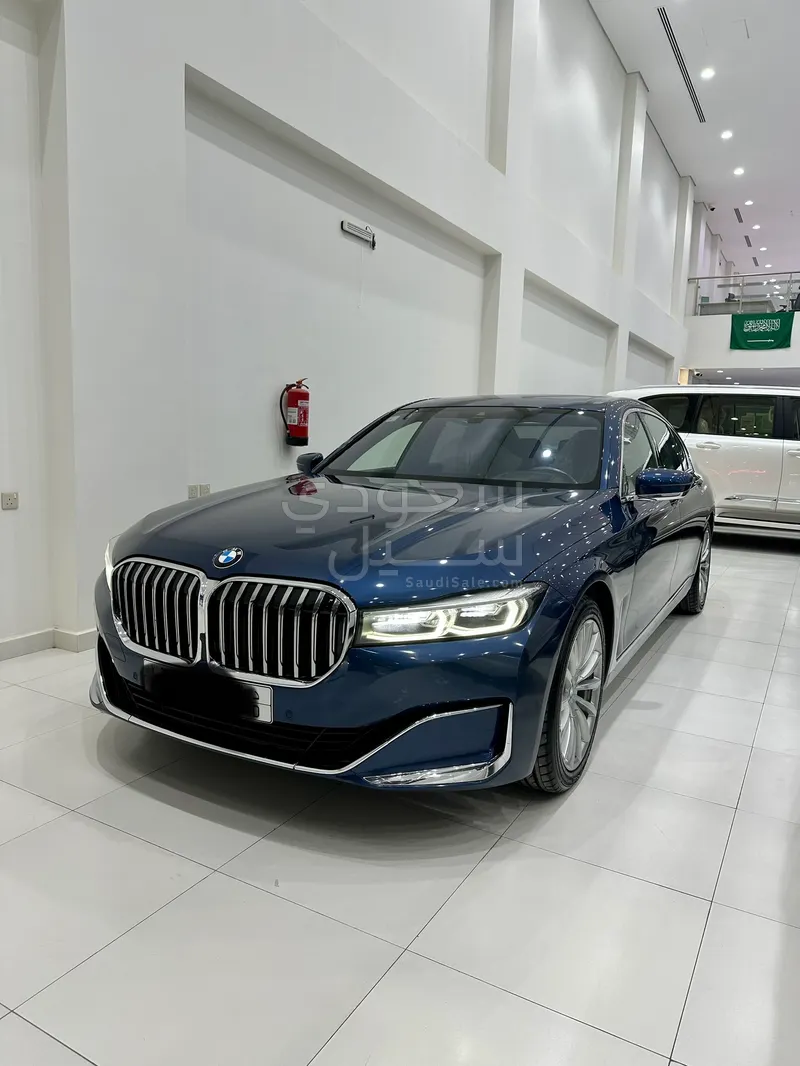 2021 بي ام دبليو الفئة السابعة 730 إل أي