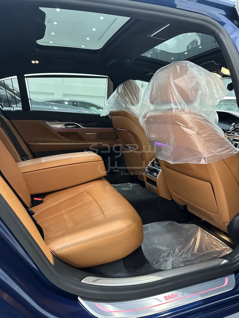2021 بي ام دبليو الفئة السابعة 730 إل أي