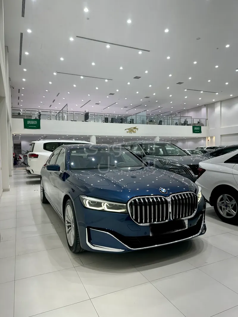 2021 بي ام دبليو الفئة السابعة 730 إل أي