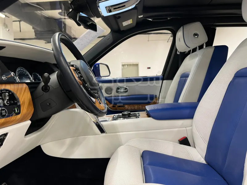 2019 Rolls-Royce Cullinan Silver Badge