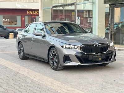 2025 BMW 5 Series 520i Mkit