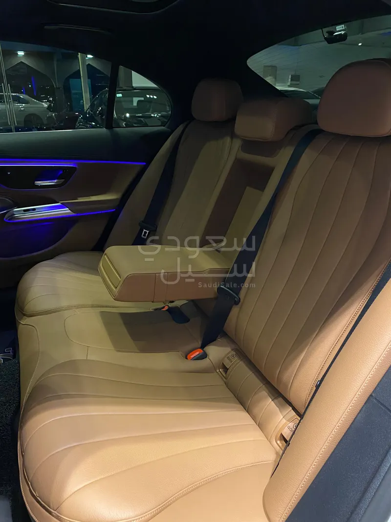 2024 Mercedes-Benz E 300