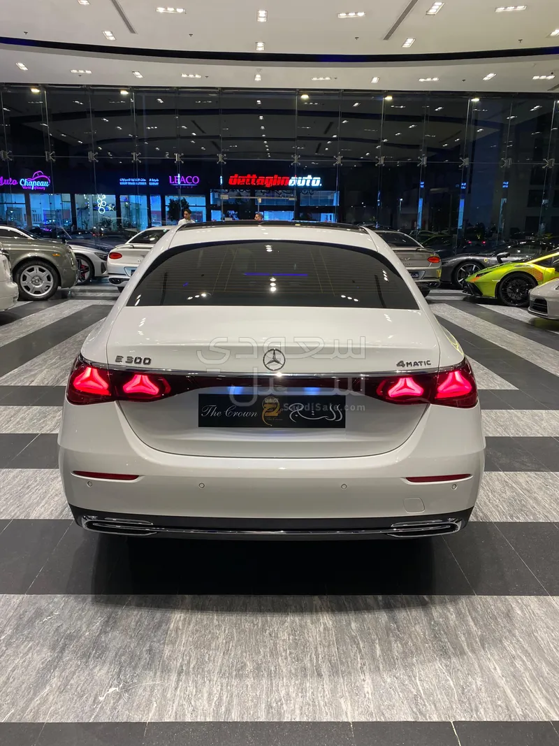 2024 Mercedes-Benz E 300